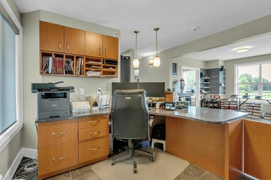 More Photos Of 1014 Maitland Av, Ottawa Medical For Sale