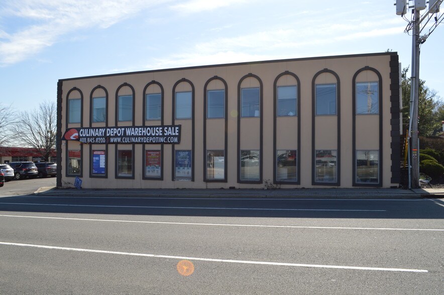 More Photos Of 233 W Route 59, Nanuet Storefront For Lease