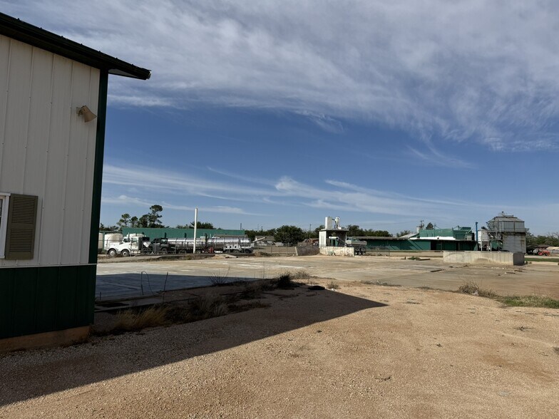 More Photos Of , Lamesa Industrial For Sale
