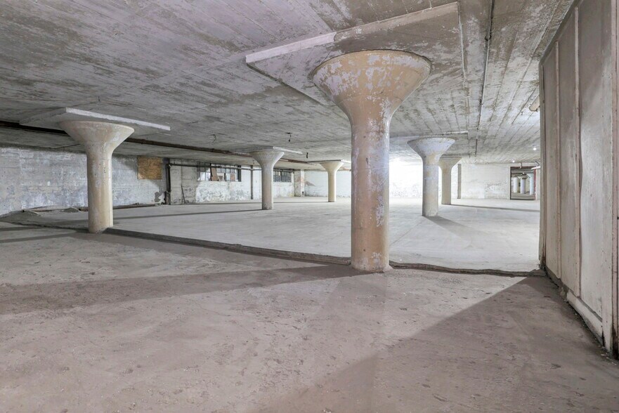 More Photos Of 435 N Elizabeth St, Lima Warehouse For Sale