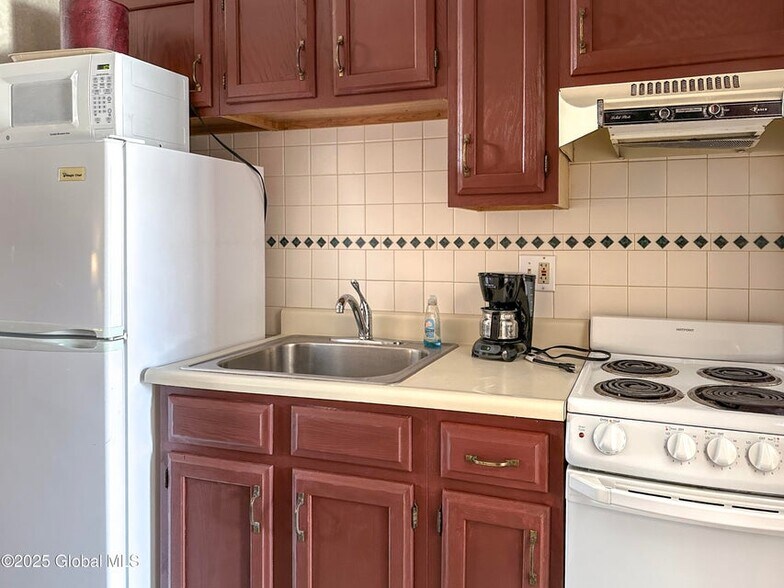 More Photos Of 1545 Us-9, Lake George Hospitality For Sale