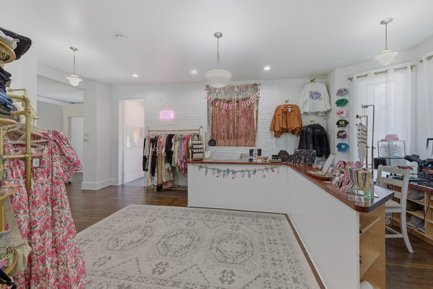 More Photos Of 203 N 11th St, Nashville Storefront Retail Office For Sale