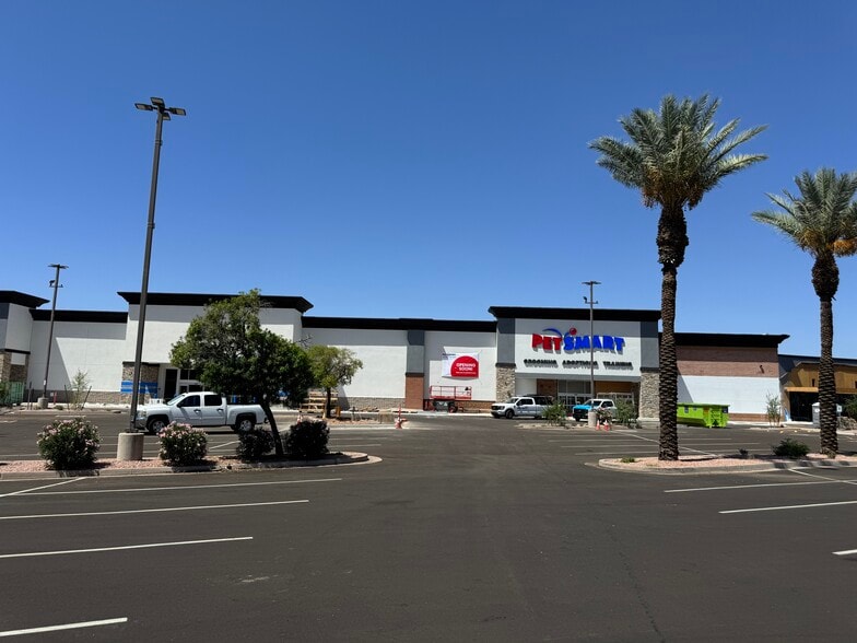 More Photos Of 2055 N Alma School Rd, Chandler Unknown For Lease