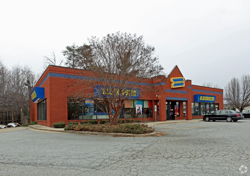 More Photos Of 5402 W Market St, Greensboro Freestanding For Lease