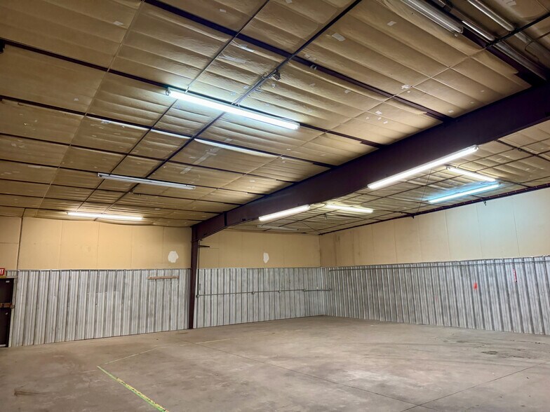 More Photos Of 125-155 Mount View Ln, Colorado Springs Distribution For Lease