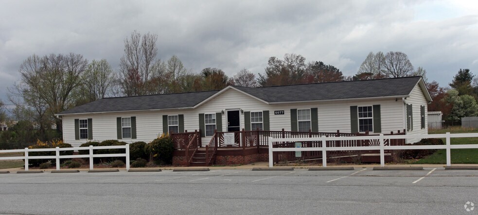 More Photos Of 5077 Hendersonville Rd, Fletcher Office For Lease