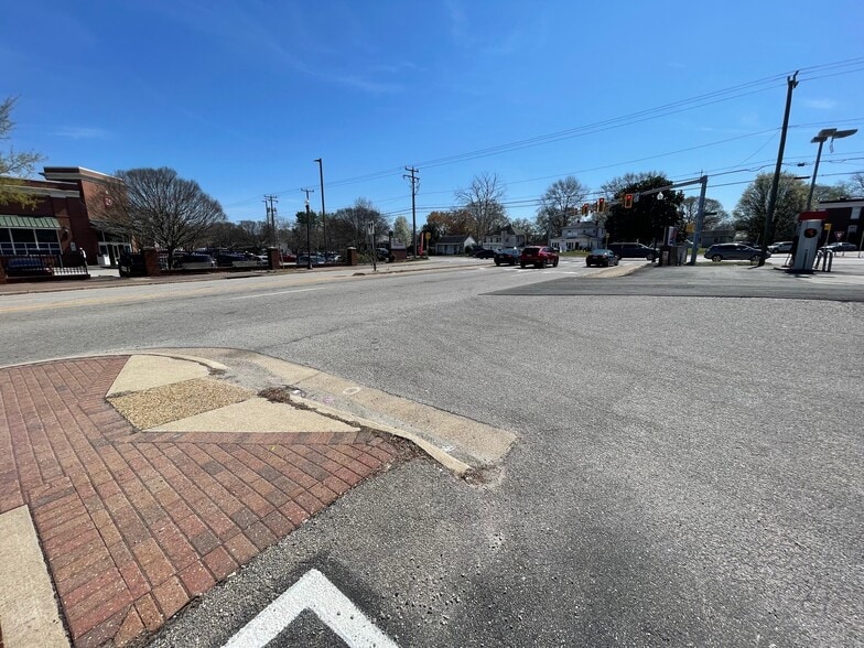 More Photos Of 11936 Centre St, Chester Office For Lease