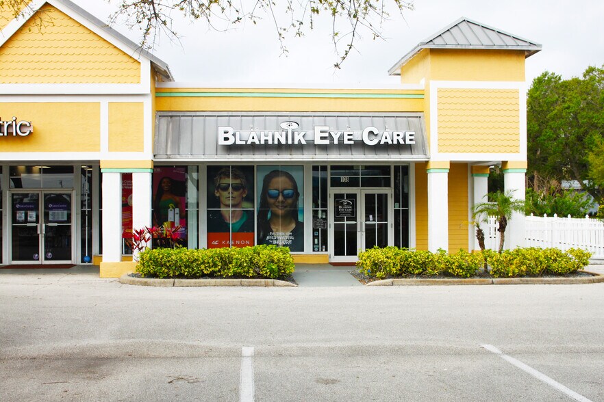 More Photos Of 3740 S Ridgewood Ave, Port Orange Freestanding For Sale