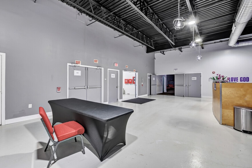 More Photos Of 35-69 Benham Ave, Bridgeport Flex For Lease