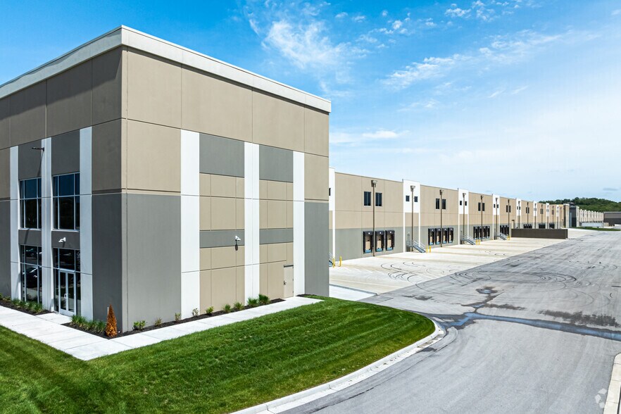 Primary Photo Of 2500 S Little Blue Pky, Independence Warehouse For Lease