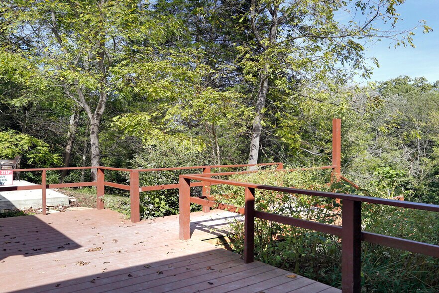 More Photos Of 4465 W Augusta Chatham Rd, Augusta Winery Vineyard For Sale