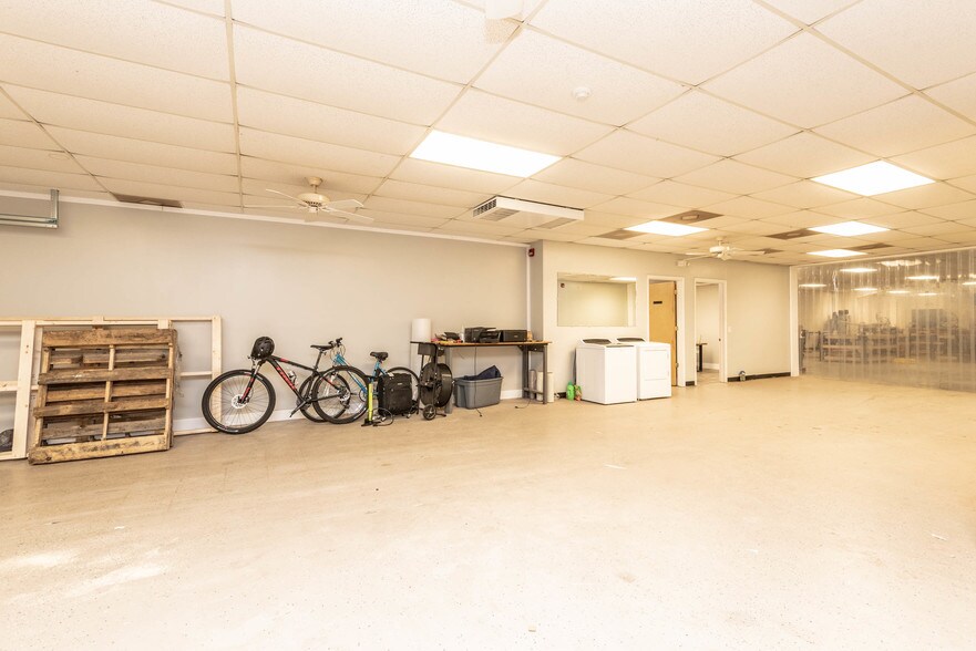 More Photos Of 1803 Claude Rd, Conover Religious Facility For Lease