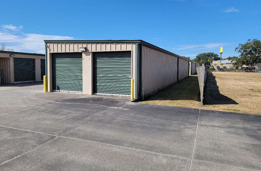 More Photos Of 106 Elizabeth Dr, Saint Martinville Self Storage For Sale