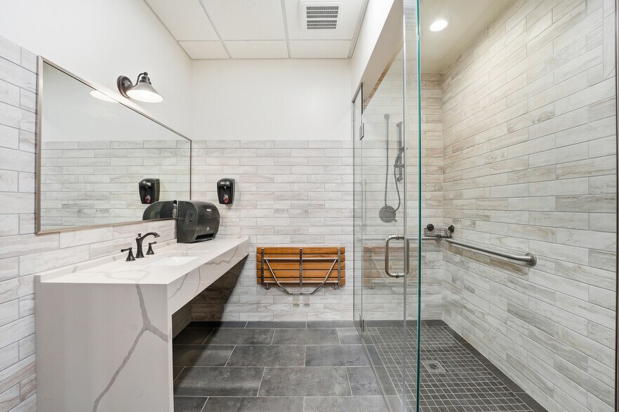 More Photos Of 2873 W Hardies Rd, Gibsonia Office For Lease