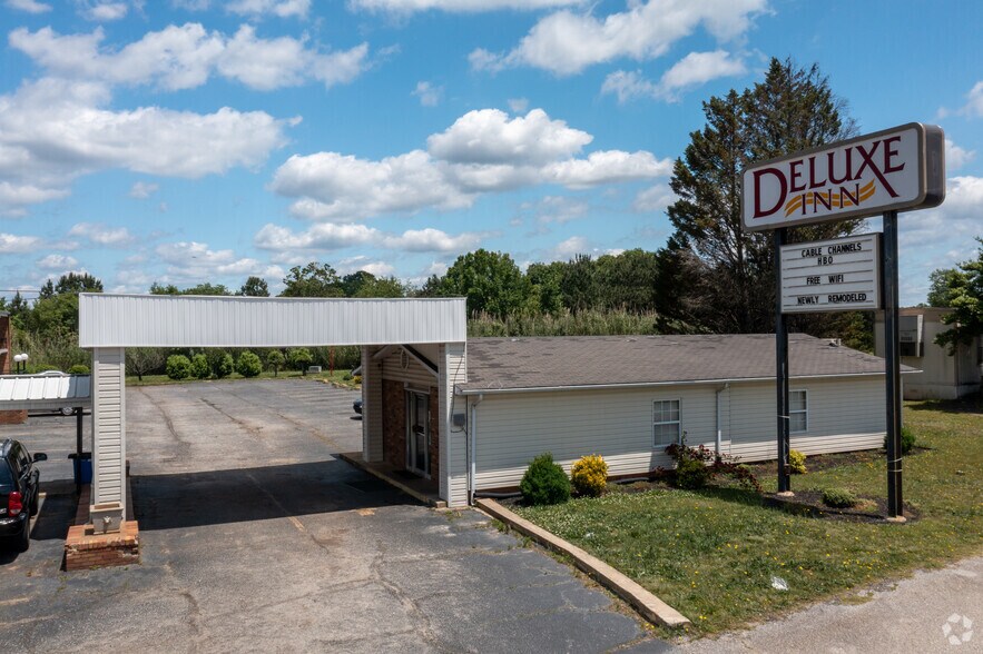 More Photos Of 215 S Main St, Mauldin Hotel For Sale