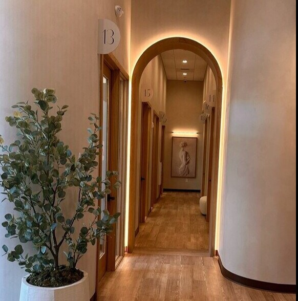More Photos Of 1325 Washington St, Weymouth Apartments For Lease