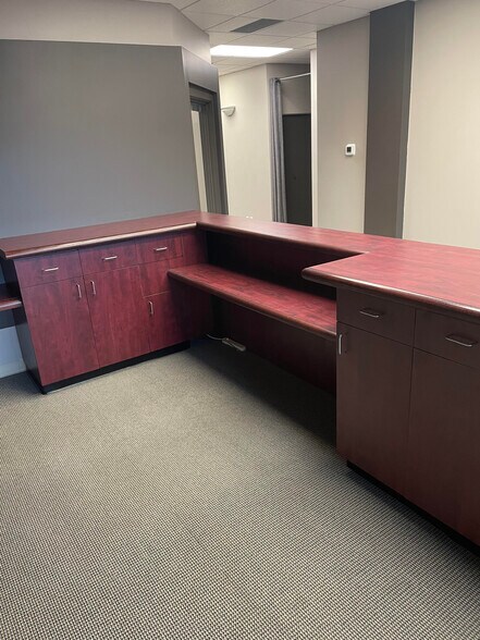 More Photos Of 65 Chippewa Rd, Sherwood Park Office For Sale
