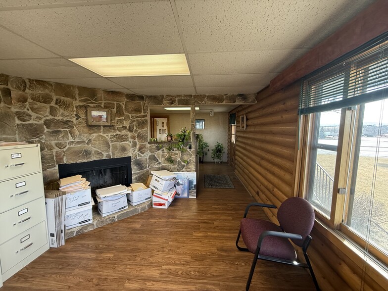 More Photos Of 35 5th Ave, Belle Fourche Office For Sale