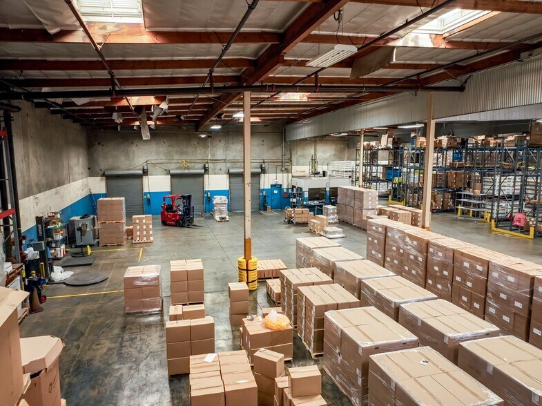 More Photos Of 1930 S Parco Ave, Ontario Industrial For Sale