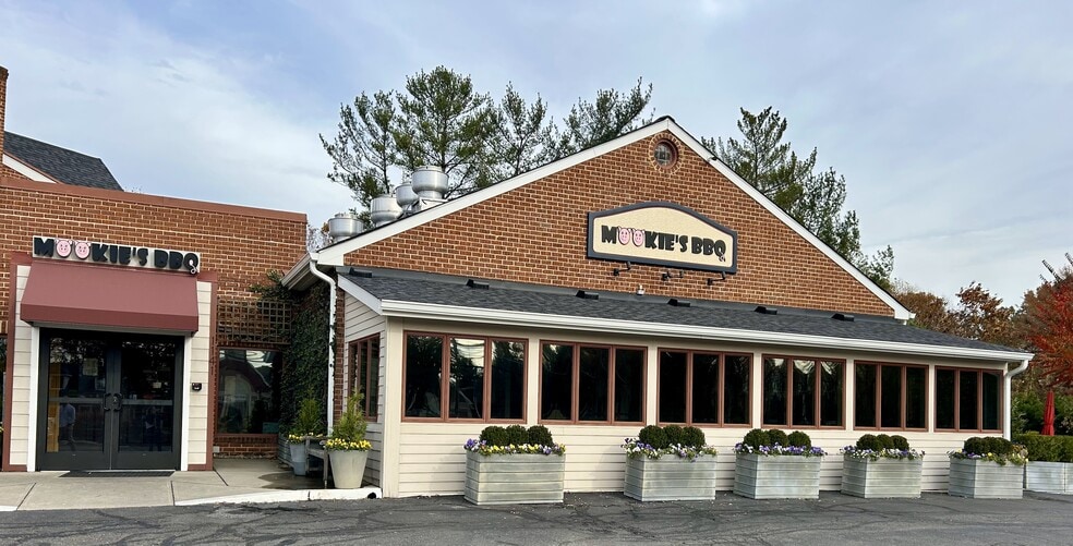 Primary Photo Of 1141 Walker Rd, Great Falls Restaurant For Lease