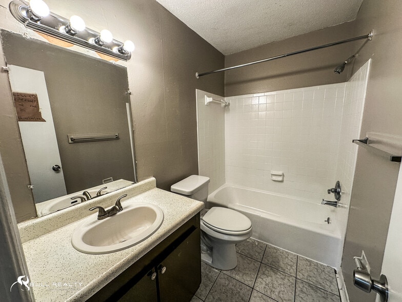 More Photos Of 1514 Northwest Dr NW, Atlanta Apartments For Sale