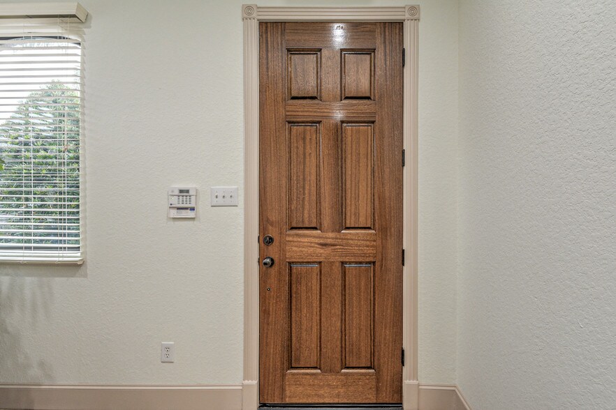 More Photos Of 1842 Snake River Rd, Katy Medical For Sale