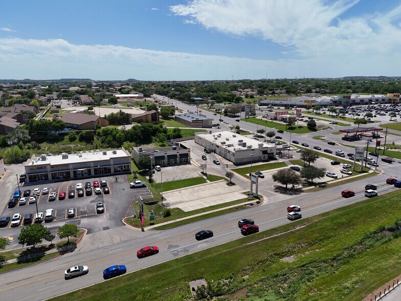 More Photos Of 1000 Lowes Blvd, Killeen Storefront For Lease