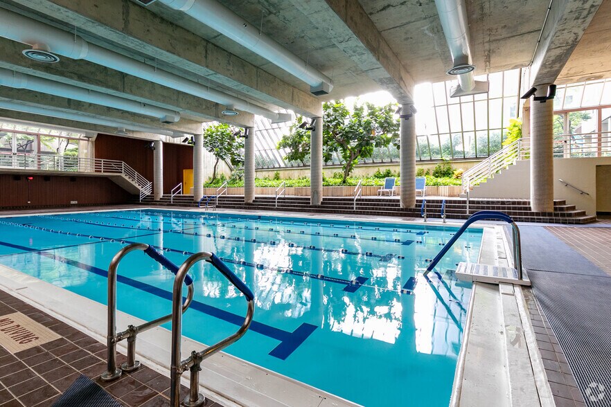 More Photos Of 521 Main St, Roosevelt Island Apartments For Lease