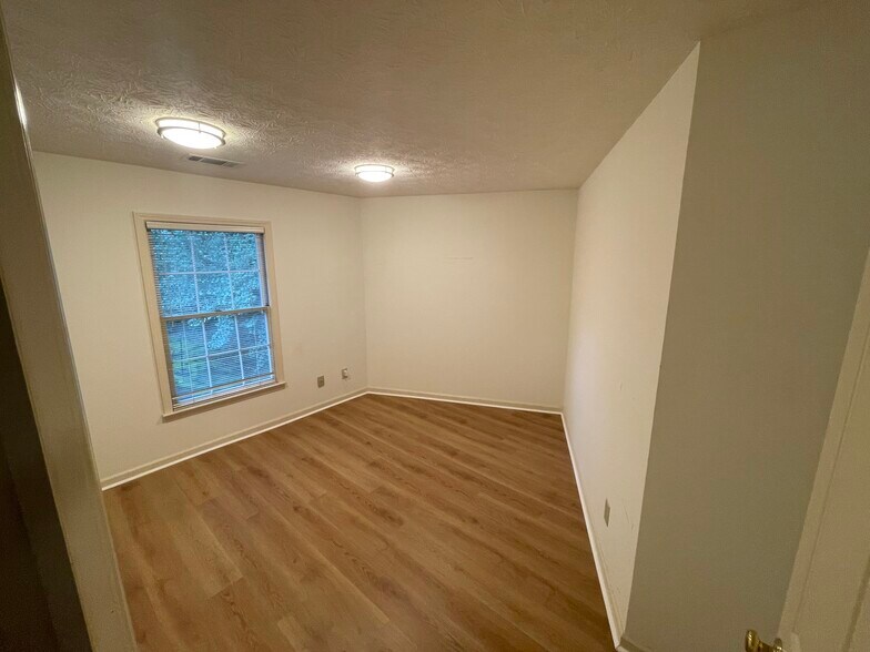 More Photos Of 783 Holcomb Bridge Rd, Norcross Office For Sale