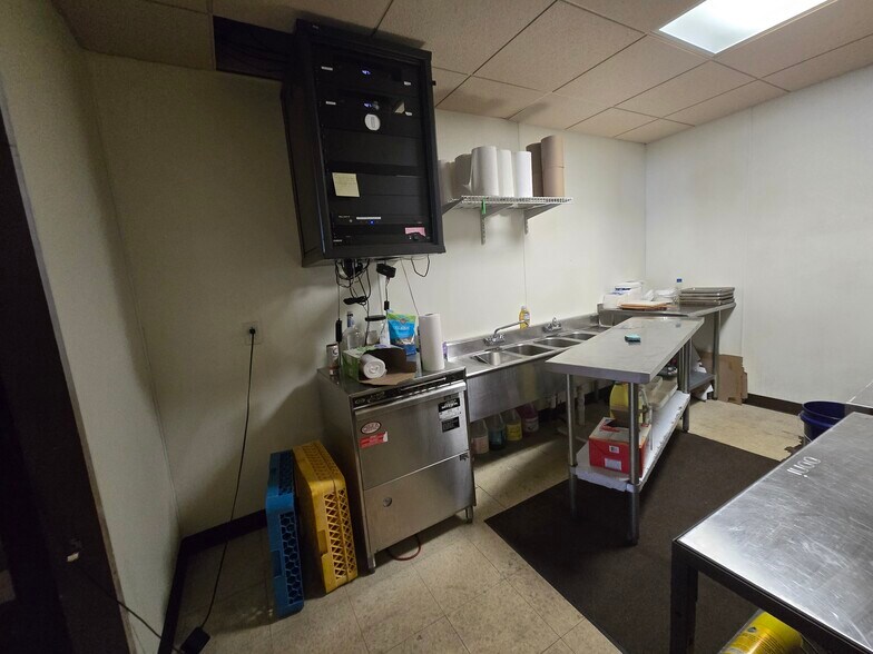 More Photos Of 78 Franklin St, Auburn Restaurant For Sale