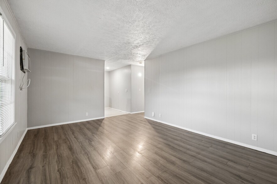 More Photos Of 542 Ashe Ave, New Johnsonville Apartments For Sale