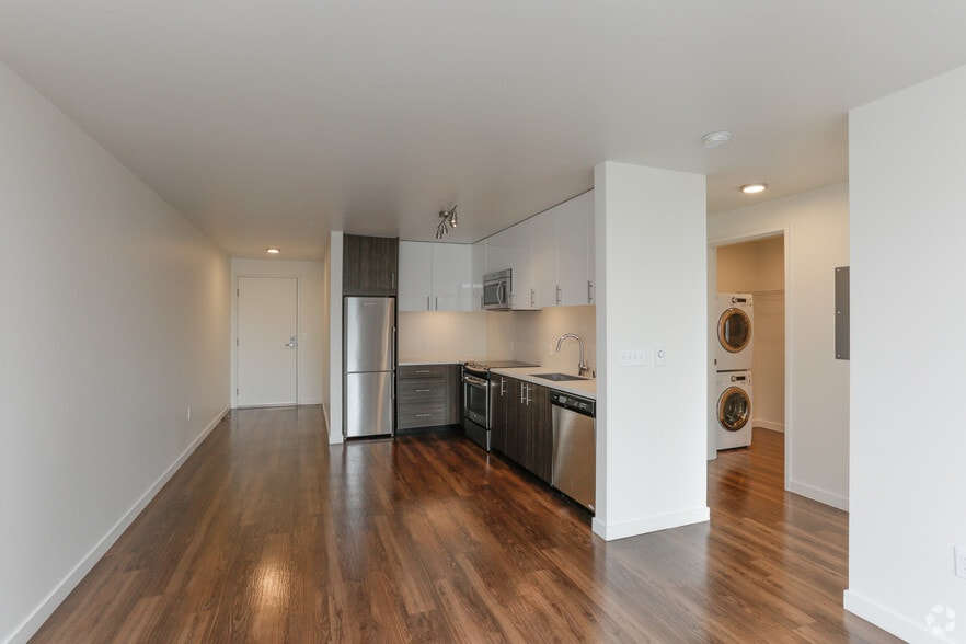 More Photos Of 900 NE 65th St, Seattle Apartments For Lease