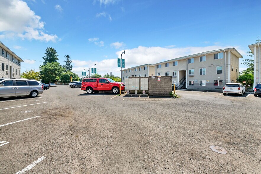 More Photos Of 1901-1943 SE 122nd Ave, Portland Apartments For Sale