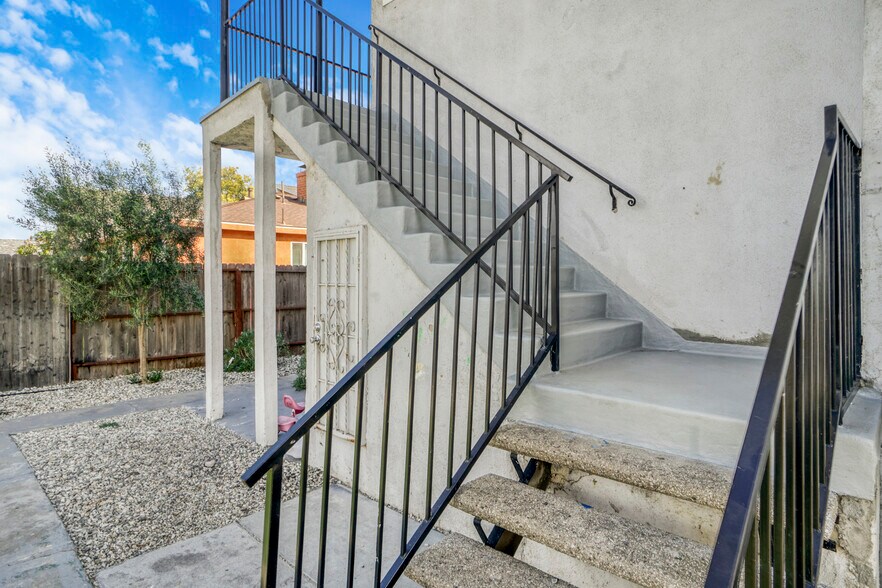 More Photos Of 11513 Berendo Ave, Los Angeles Multifamily For Sale