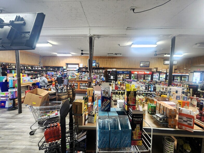More Photos Of 125 W Mesick Ave, Mesick Convenience Store For Sale
