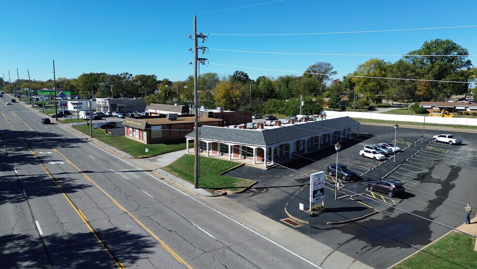 More Photos Of 3138-3197 Lemay Ferry Rd, Saint Louis Unknown For Lease
