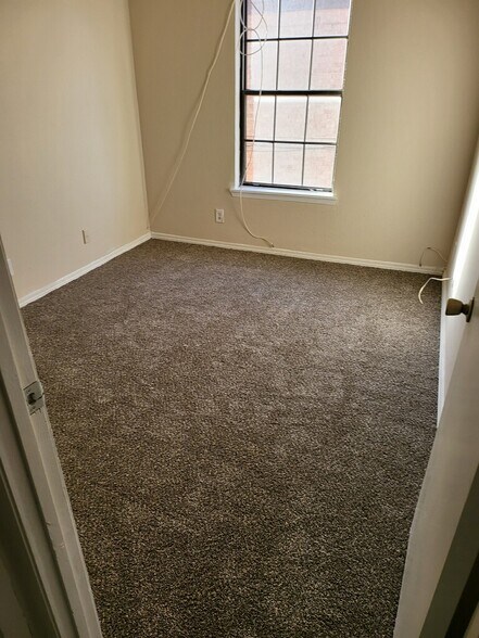 More Photos Of 1308 N Carol Ave, Monahans Apartments For Sale