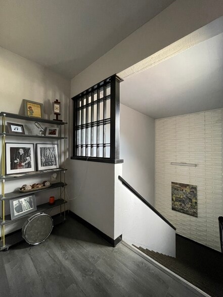 More Photos Of 2217-2223 10th St, Sacramento Storefront Retail Office For Sale