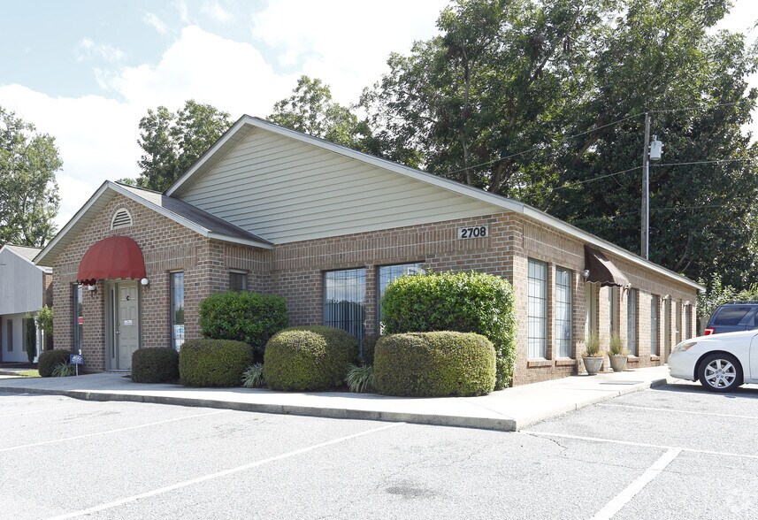 More Photos Of 2708 E 10th St, Greenville Office For Sale