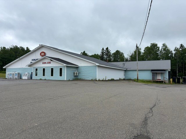 Primary Photo Of 256 Presque Isle rd, Ashland Supermarket For Sale