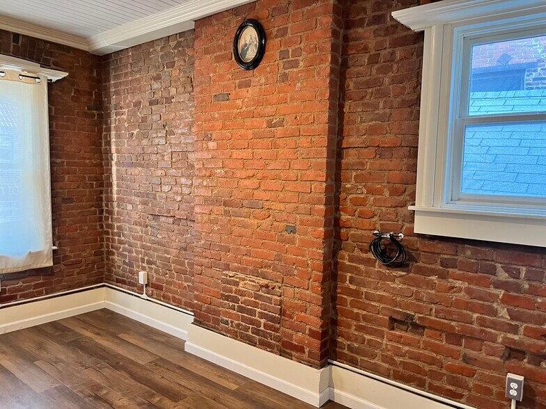More Photos Of 437-439 Main St, Placerville Storefront Retail Office For Lease
