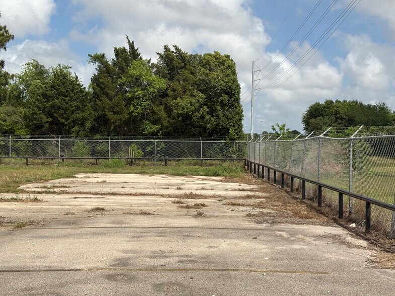 More Photos Of 3600 Gulf Fwy, La Marque Land For Lease