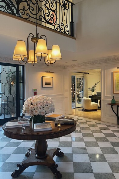 More Photos Of 1730 Western Ave, Los Angeles Hotel For Sale