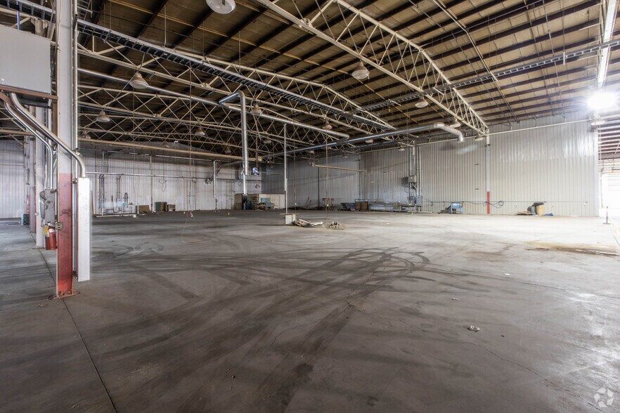 More Photos Of 210 13th St, Malta Manufacturing For Lease