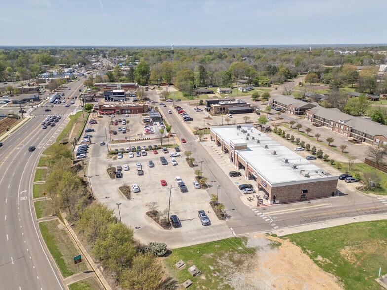 More Photos Of 87 Cotton Mill Rd, Starkville Storefront For Lease