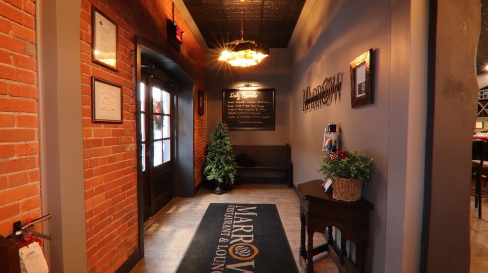 More Photos Of 4917 47 St, Camrose Flex For Sale