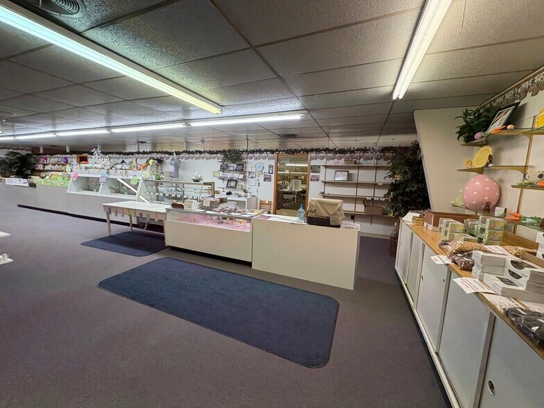 More Photos Of 1391 State Route 66, New Bethlehem Freestanding For Sale