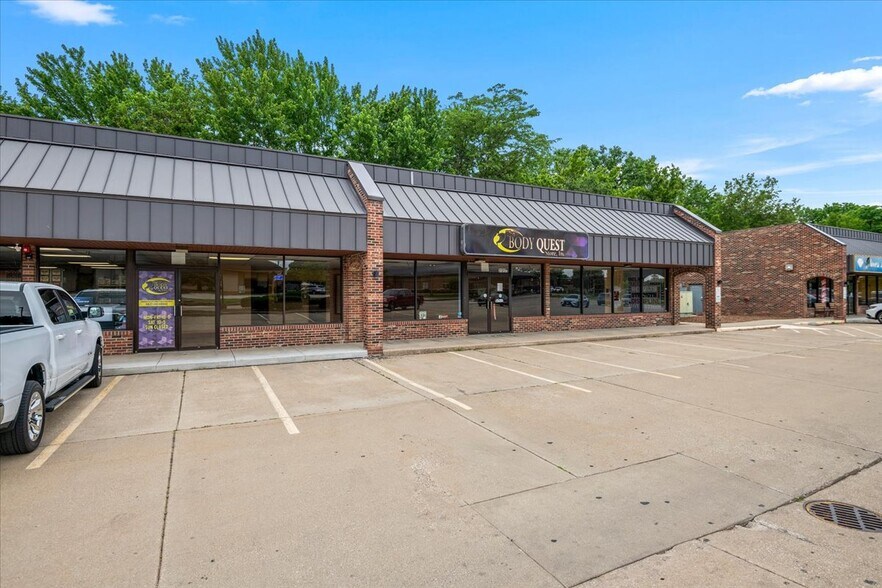 Primary Photo Of 3120 Montvale Dr, Springfield General Retail For Lease