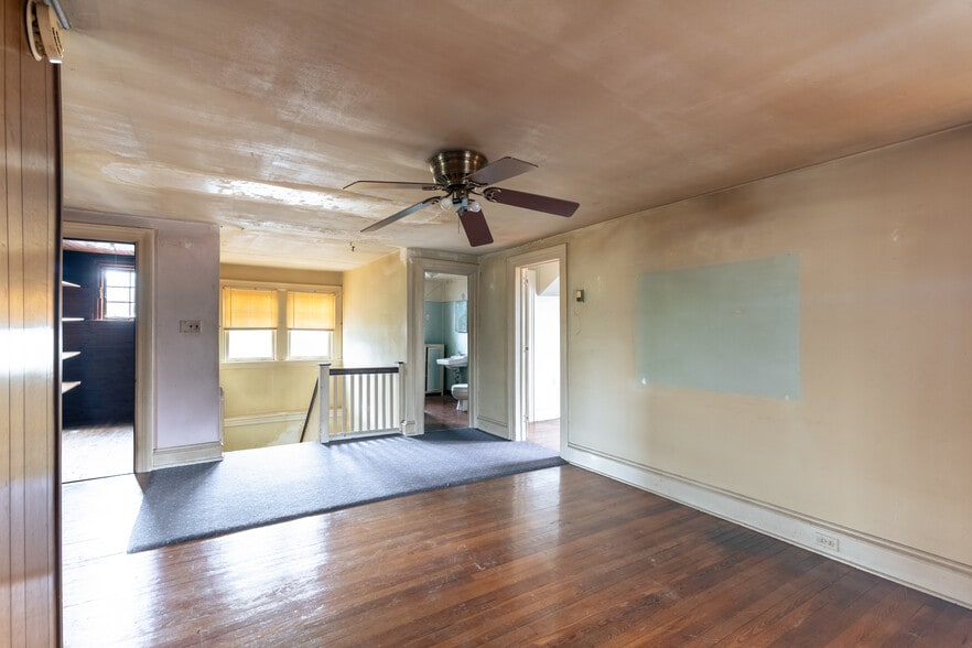 More Photos Of 115 Clifton Ave, Collingdale Specialty For Sale