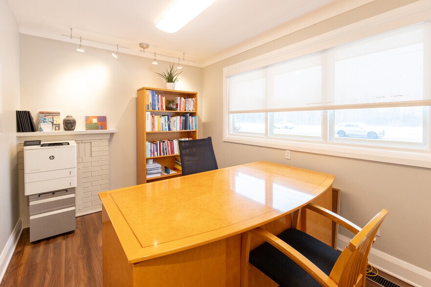 More Photos Of 1443 Woodroffe Ave, Ottawa Office For Sale